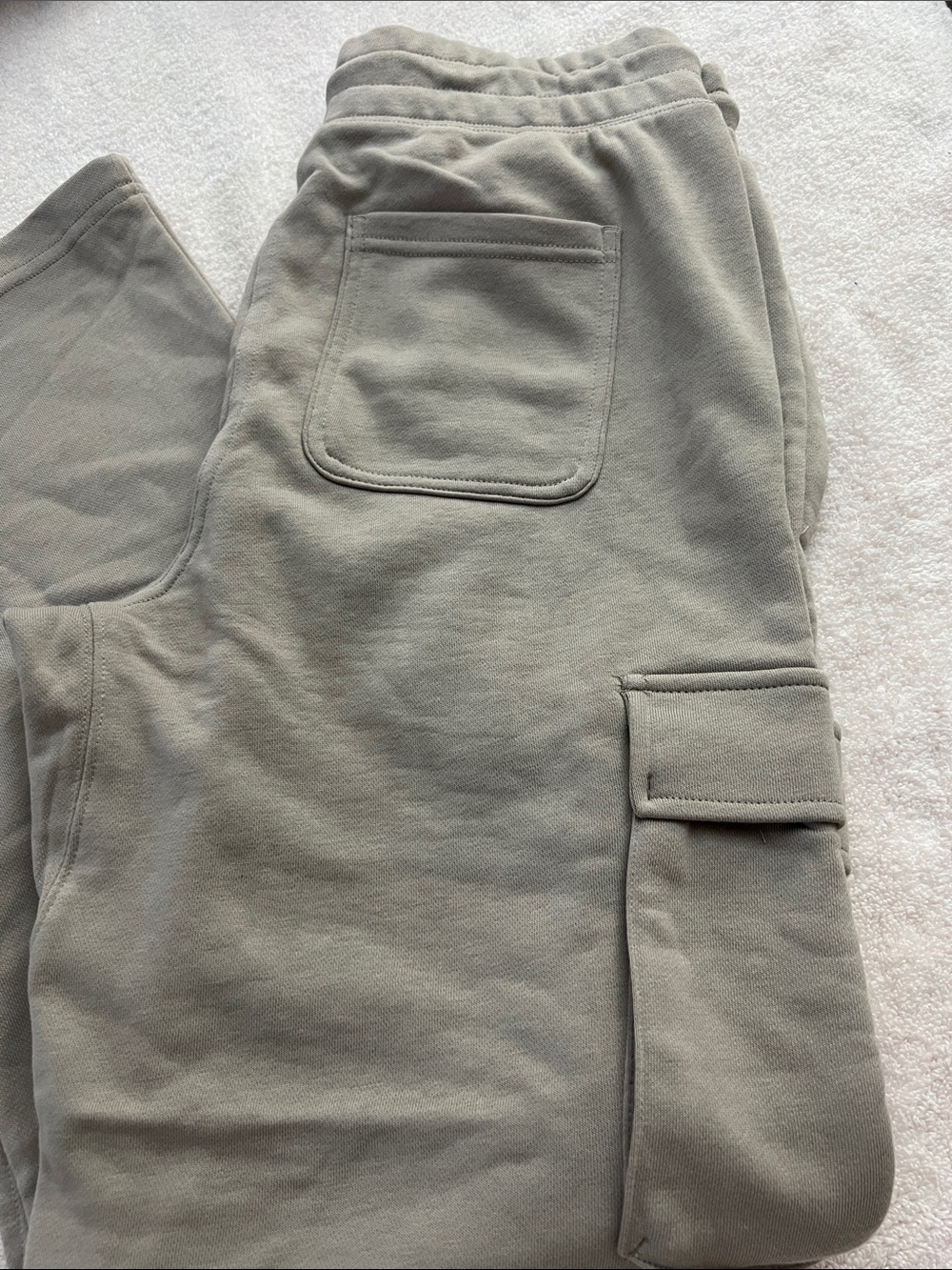 Fabletics pull on pants - Picture 2 of 3